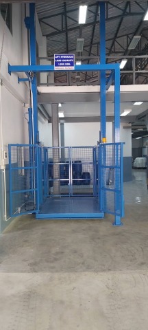 รับออกแบบและผลิตลิฟท์ขนของ