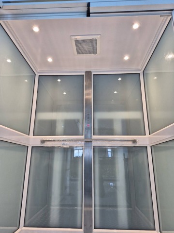 รับติดตั้งลิฟท์โดยสาร